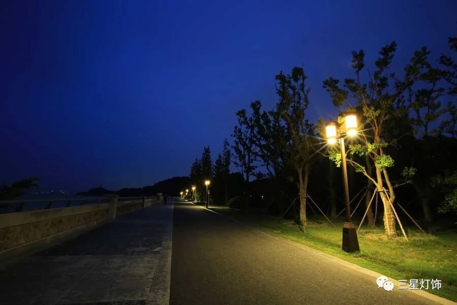 Luminaires de jardin paysagers