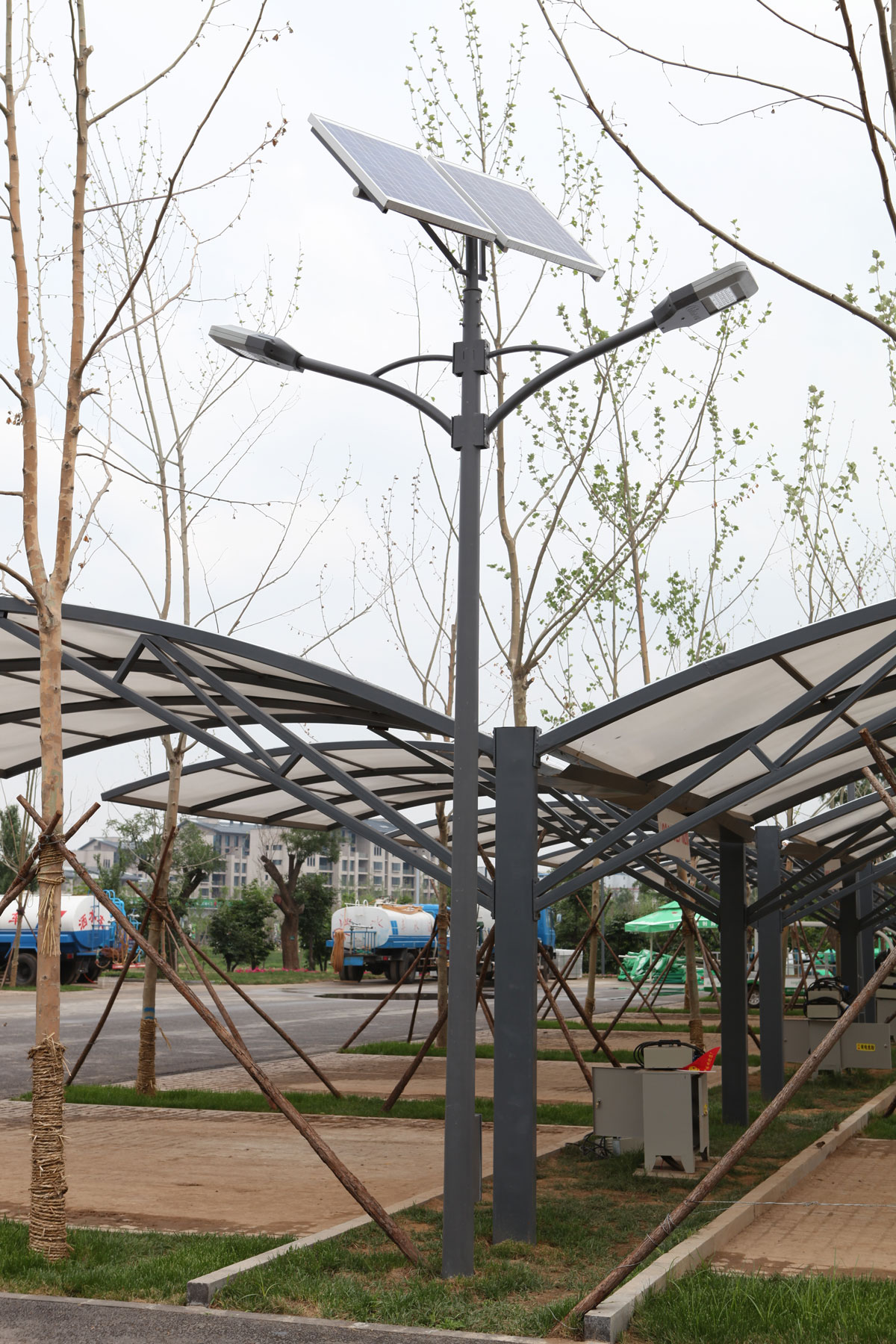 Nguyên lý hoạt động của đèn đường cảm ứng năng lượng mặt trời