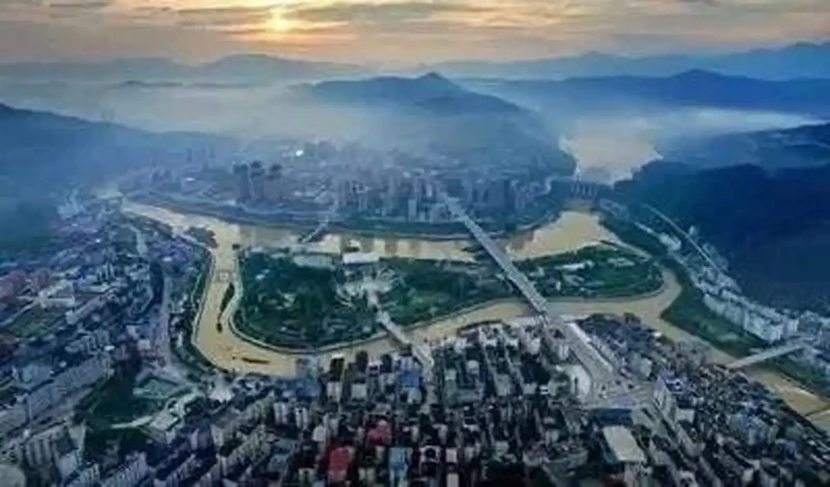 Road Blends sa Scenery, Tanawin Pinahusay ang Road Beauty • Application ng "Guanshan" New Chinese-Style Streetlights sa Urban Cultural Tourism Roads • West Expressway, Youxi, Fujian