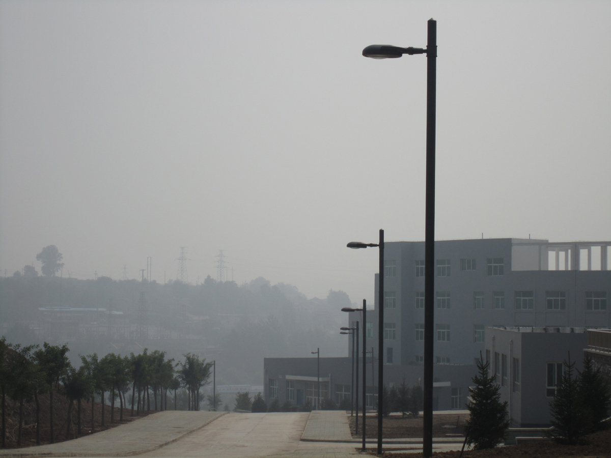 Menerangi Kota: Komitmen Kami terhadap Solusi Cerdas & Ramah Lingkungan