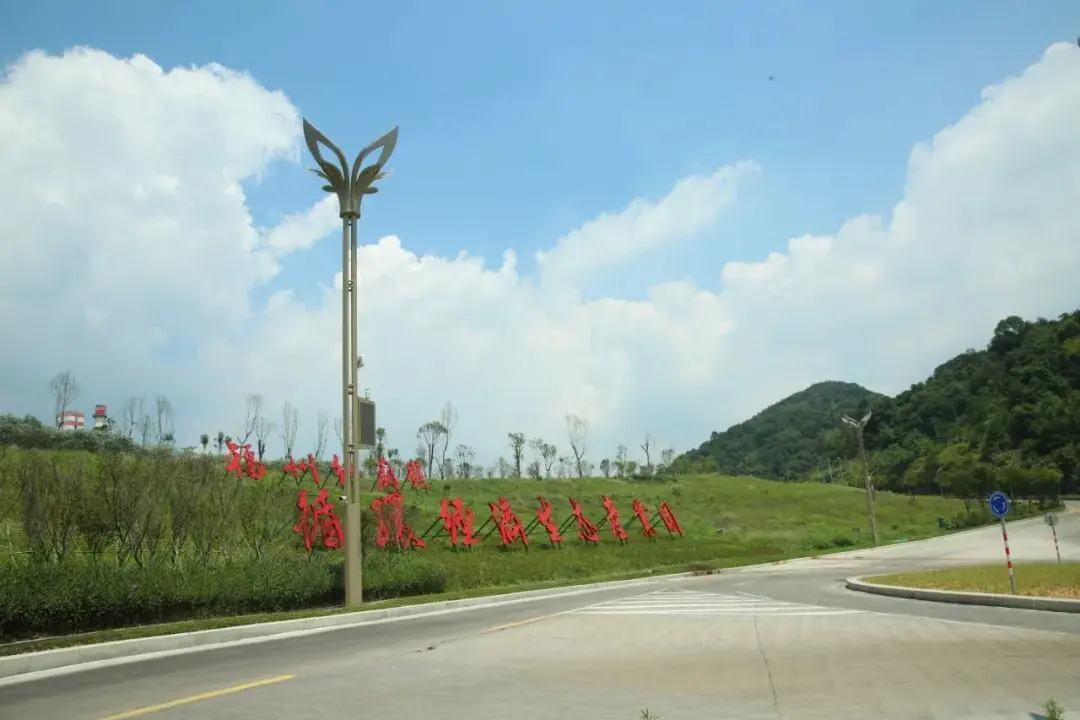 أضواء أعمدة LED خارجية