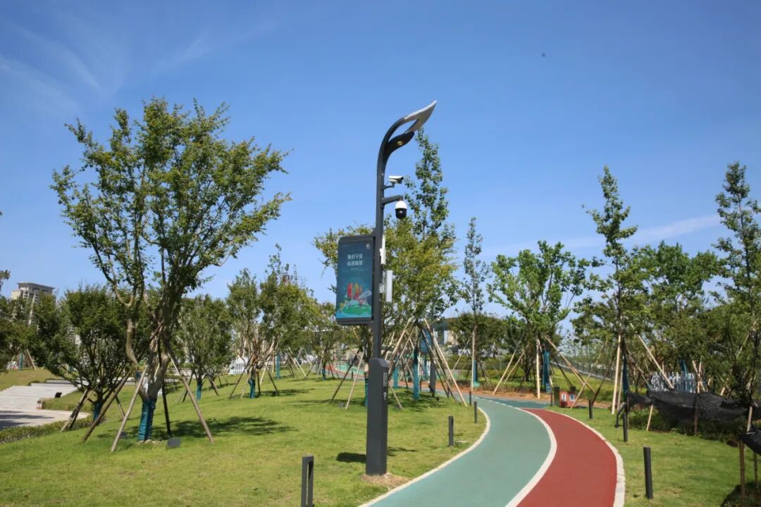 Сыртқы жарық диодты полюсті шамдар