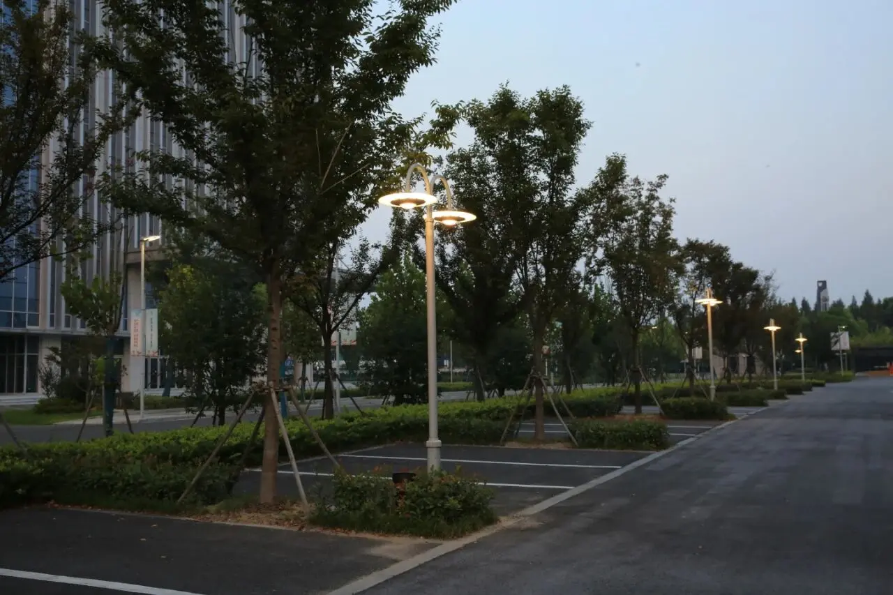 Lampu Luar Ruangan Halaman Belakang