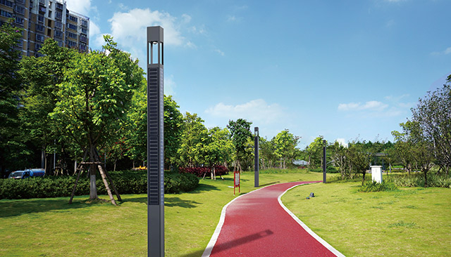 Solar Powered Street Lamps