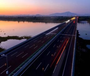 Пример внедрения интеллектуальных решений в области освещения: светодиодные и интеллектуальные решения для освещения в районе Нинъян.