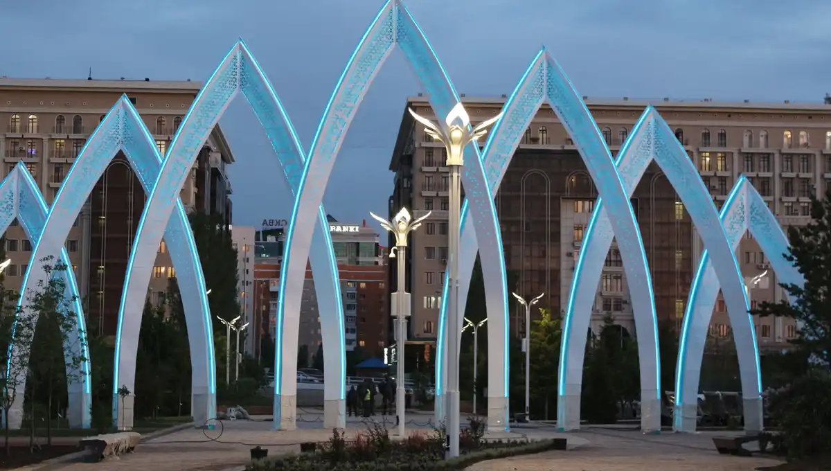 Zingatia Ukanda na Barabara · Washa Lulu ya Eurasia-Astana Jetisu Park Mradi wa Mwangaza wa Mandhari Zingatia Ukanda na Barabara · Washa Lulu ya Eurasia-Astana Jetisu Park Mradi wa Mwangaza wa Mandhari