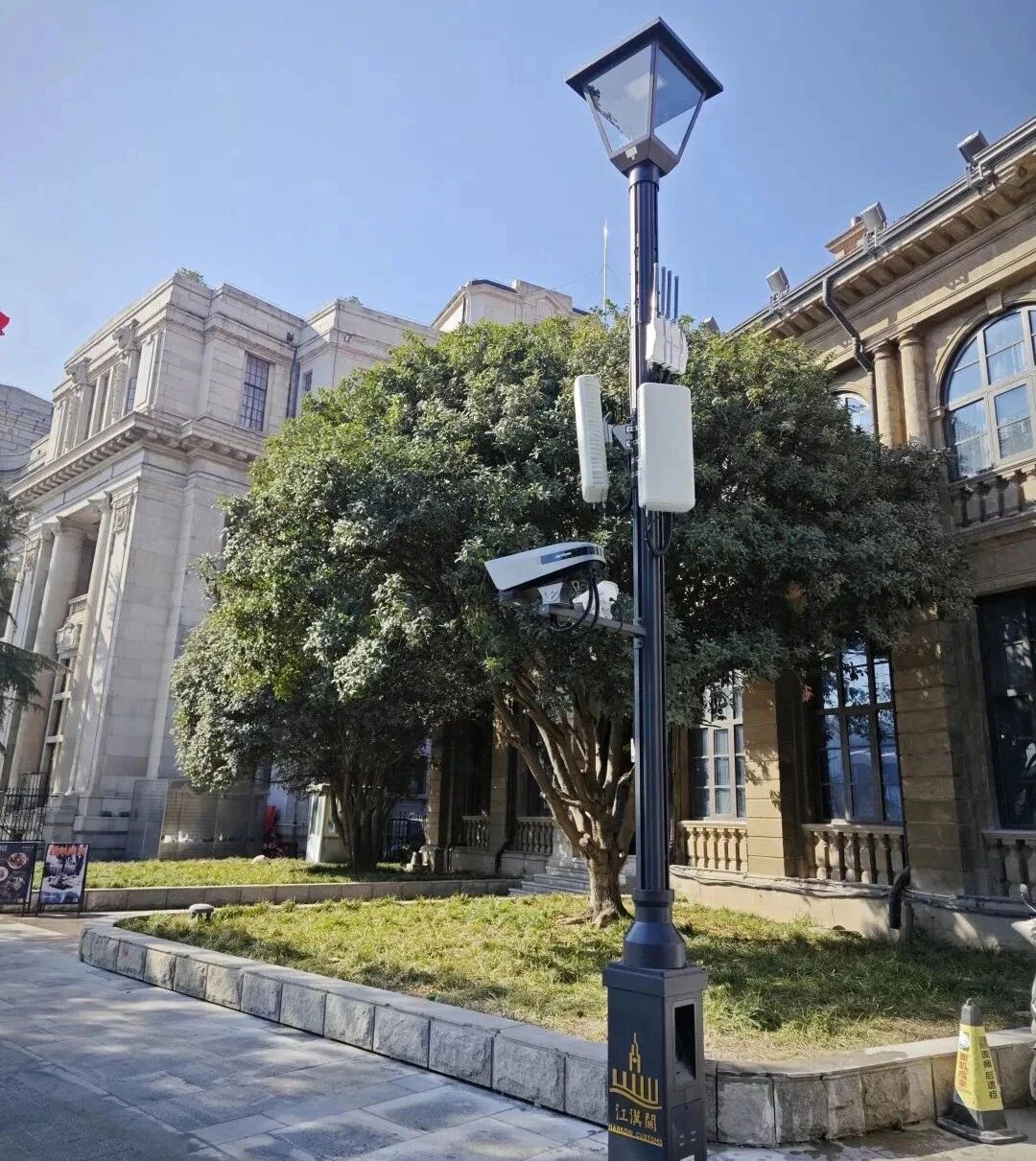 Đô thị hóa đổi mới, ưu tiên trí tuệ kỹ thuật số | Hệ thống chiếu sáng cảnh quan thông minh • Quảng trường Hải quan Giang Hán, Vũ Hán