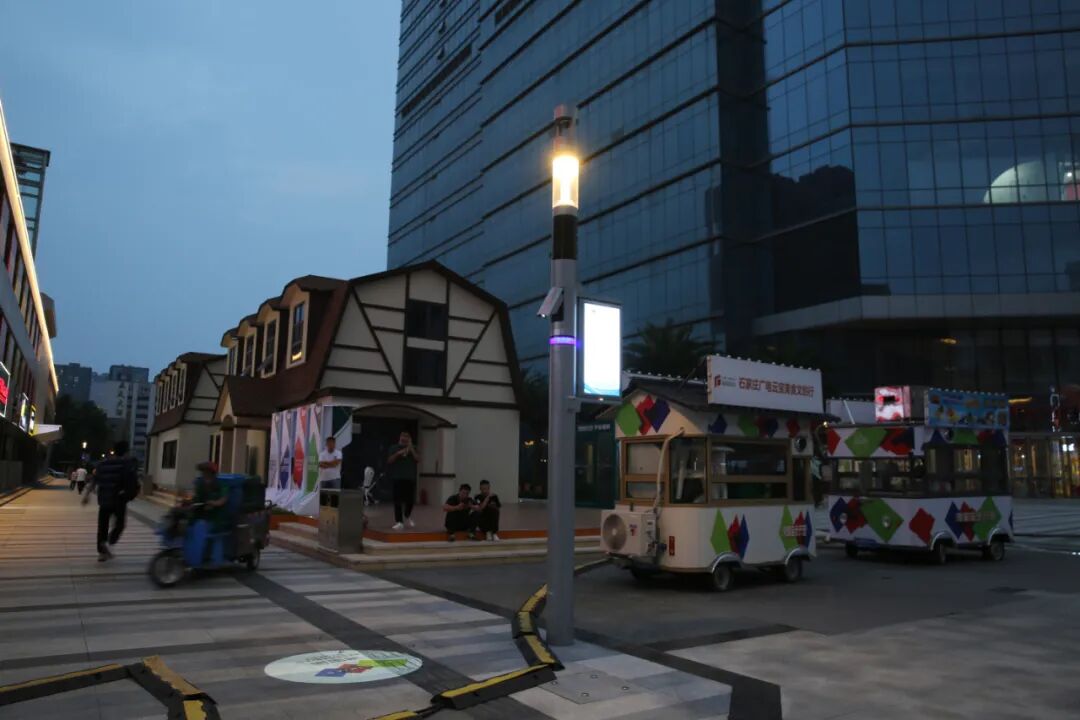 Pencahayaan Luar Ruangan Cerdas