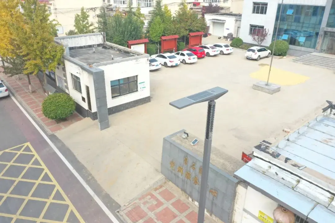 Penerangan Generasi Baru untuk Proyek Tenaga Surya Pedesaan | Studi Kasus Lampu Jalan Tenaga Surya IoT All-in-One "Xingrui" dari Sanxing Lighting di Jalan-jalan Kecamatan Penerangan Generasi Baru untuk Proyek Tenaga Surya Pedesaan | Studi Kasus Lampu Jalan Tenaga Surya IoT All-in-One "Xingrui" dari Sanxing Lighting di Jalan-jalan Kecamatan