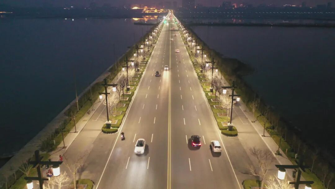 Zhangze Lake (Changzhi) & Cross-Lake Avenue (Yuncheng) Zhangze Lake (Changzhi) & Cross-Lake Avenue (Yuncheng)