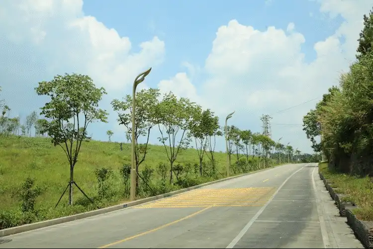 أضواء أعمدة LED خارجية