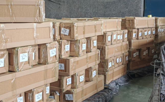 Paghahatid ng mga Ilaw sa Outdoor Pole