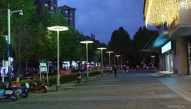 Đèn năng lượng mặt trời ngoài trời