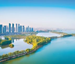 Proyecto de iluminación paisajística del Lago Este de Wuhan: solución de iluminación oriental personalizada integral llave en mano de Sanxing Lighting