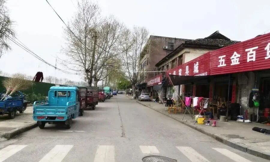 Ескі қаланы жөндеуде Sanxing жарықтандырудың біріктірілген жол тіректерін әдеттегі қолдану | Чжуншан жолы, Уху