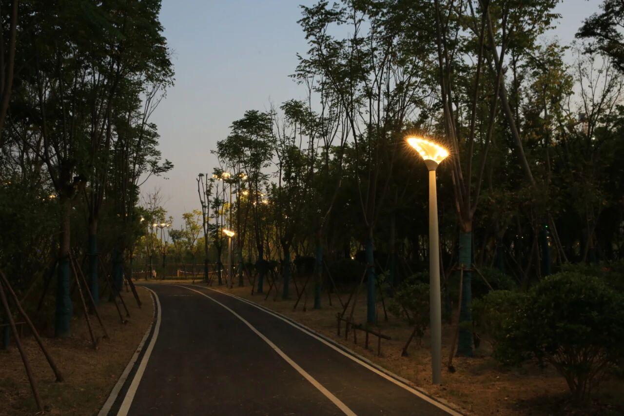 Luzes de poste ao ar livre Luzes de poste ao ar livre