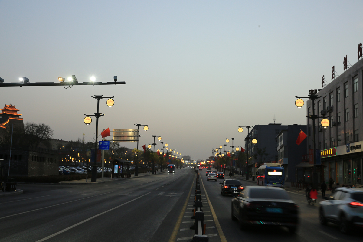 Cómo la tecnología antirreflejos mejora la seguridad en los parques públicos