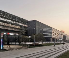 Công ty Sanxing Lighting thắp sáng ga tàu điện ngầm Linping Nam, Hàng Châu.