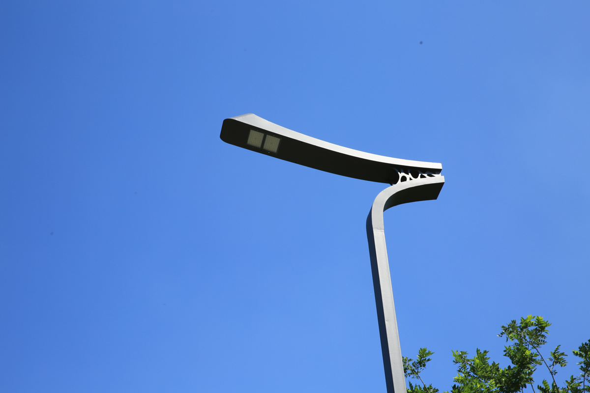 Cómo la tecnología antirreflejos mejora la seguridad en los parques públicos