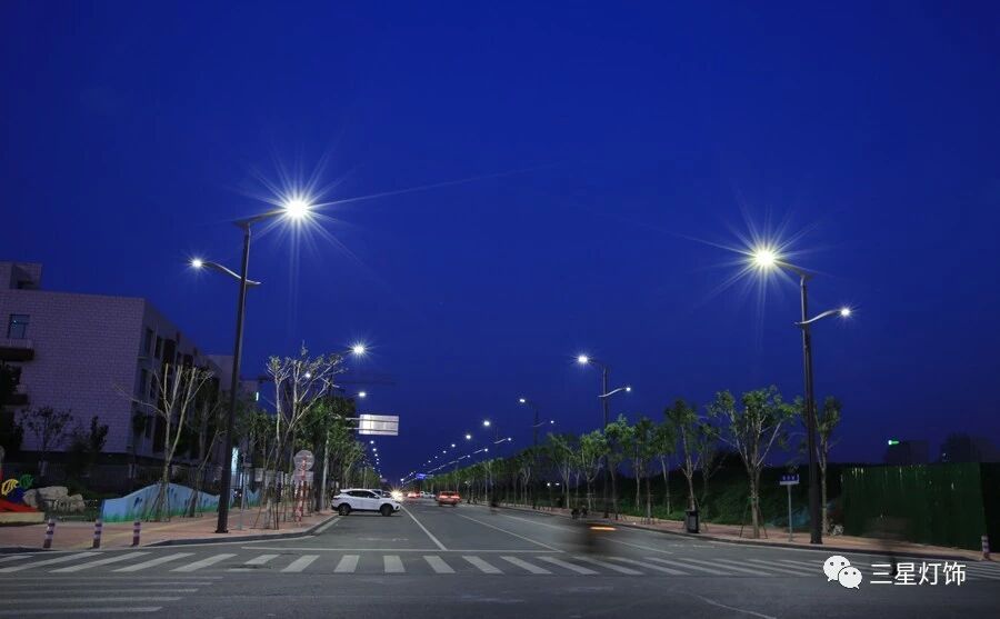 Installation de lampadaires LED