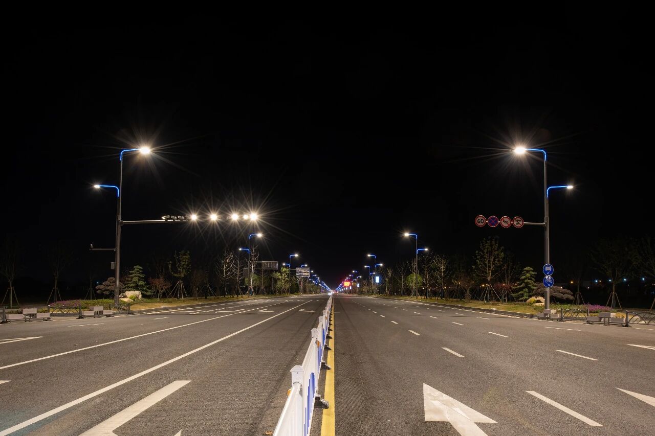 Intelligent Street Lamp Intelligent Street Lamp