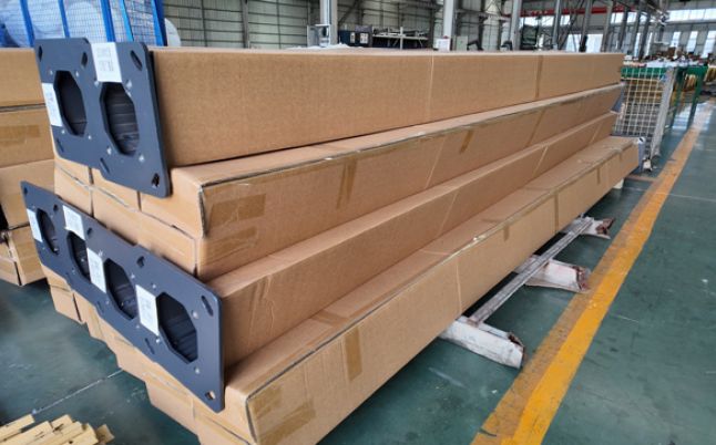 Outdoor Tall Lights Delivery