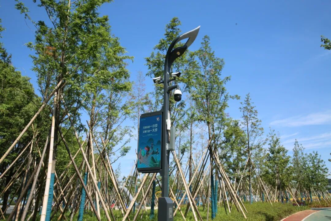 Сыртқы жарық диодты полюсті шамдар