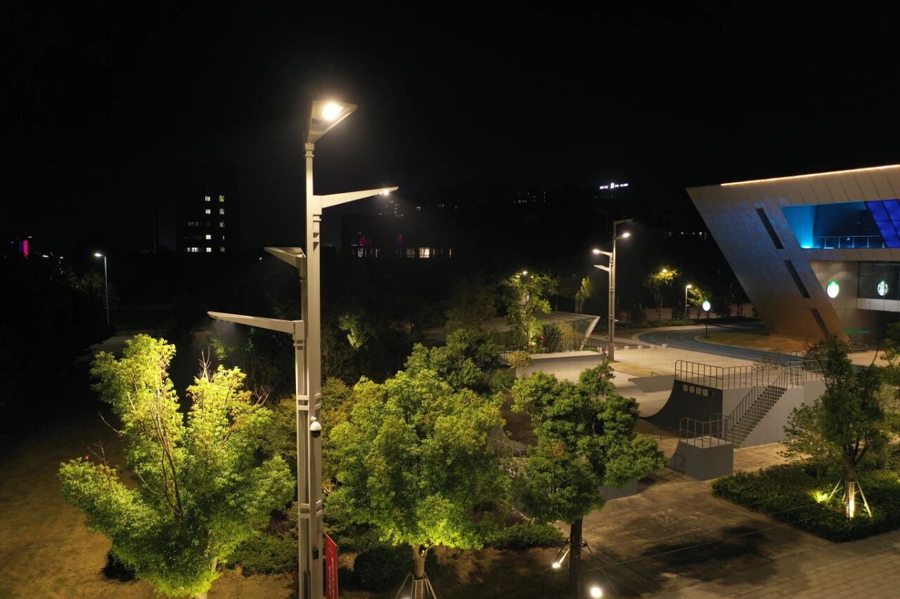 أضواء شارع المدينة