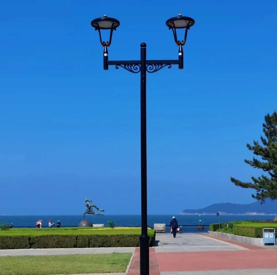 Application ng Bagong European-Style Courtyard Lamp "Milan" sa Coastal Areas | Weihai Park, Shandong Application ng Bagong European-Style Courtyard Lamp "Milan" sa Coastal Areas | Weihai Park, Shandong