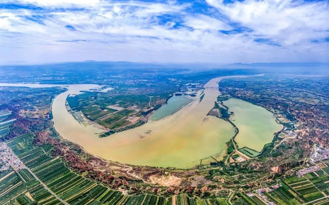 Zhangze Lake (Changzhi) & Cross-Lake Avenue (Yuncheng) Zhangze Lake (Changzhi) & Cross-Lake Avenue (Yuncheng)