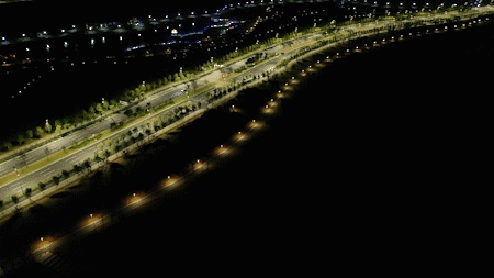 A Sanxing Lighting causa sensação viral no Lago Qintan, em Anqing. A Sanxing Lighting causa sensação viral no Lago Qintan, em Anqing.