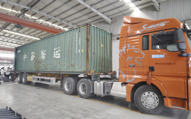 Giao hàng đèn Led ngoài trời